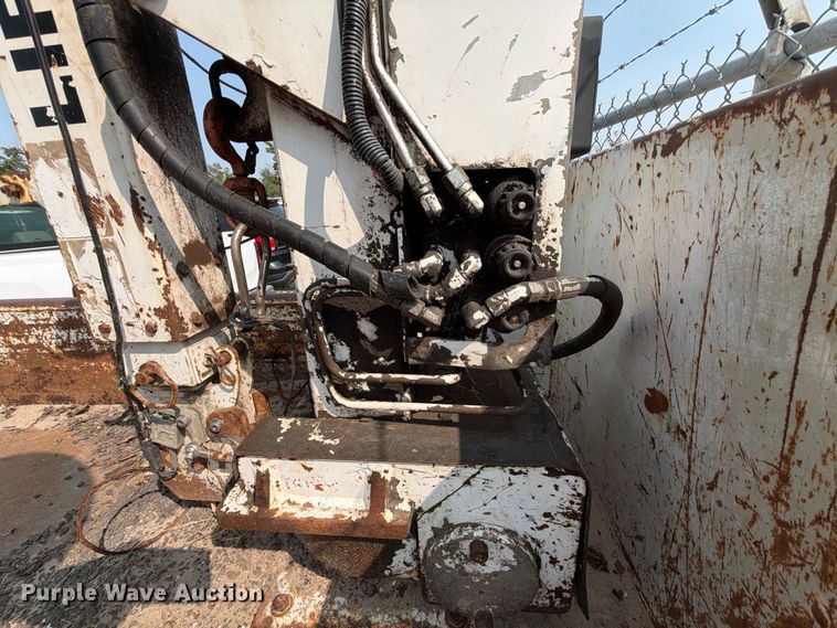 image for item EX4070 2016 Ford F550 Super Duty dump truck