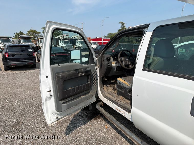 image for item EX4070 2016 Ford F550 Super Duty dump truck