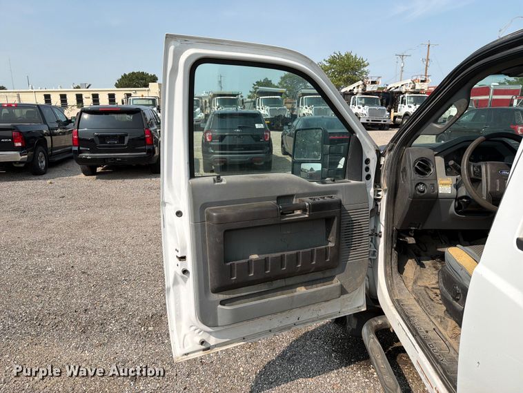 image for item EX4070 2016 Ford F550 Super Duty dump truck