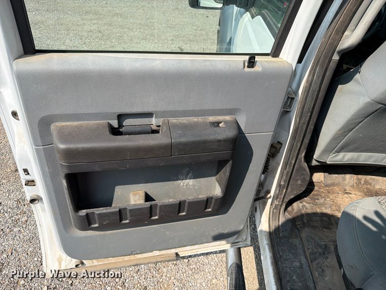 image for item EX4070 2016 Ford F550 Super Duty dump truck