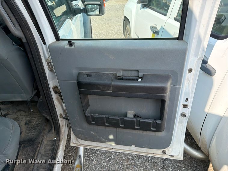 image for item EX4070 2016 Ford F550 Super Duty dump truck