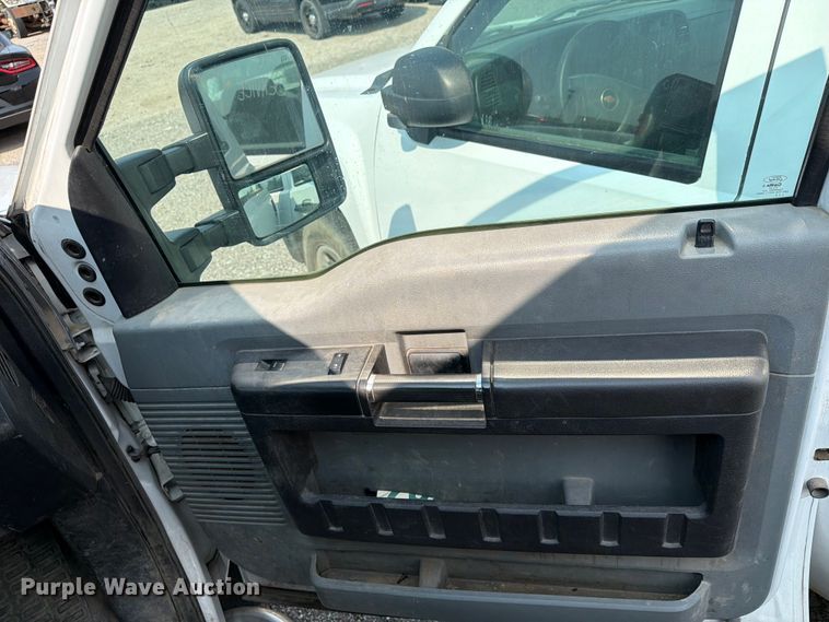 image for item EX4070 2016 Ford F550 Super Duty dump truck