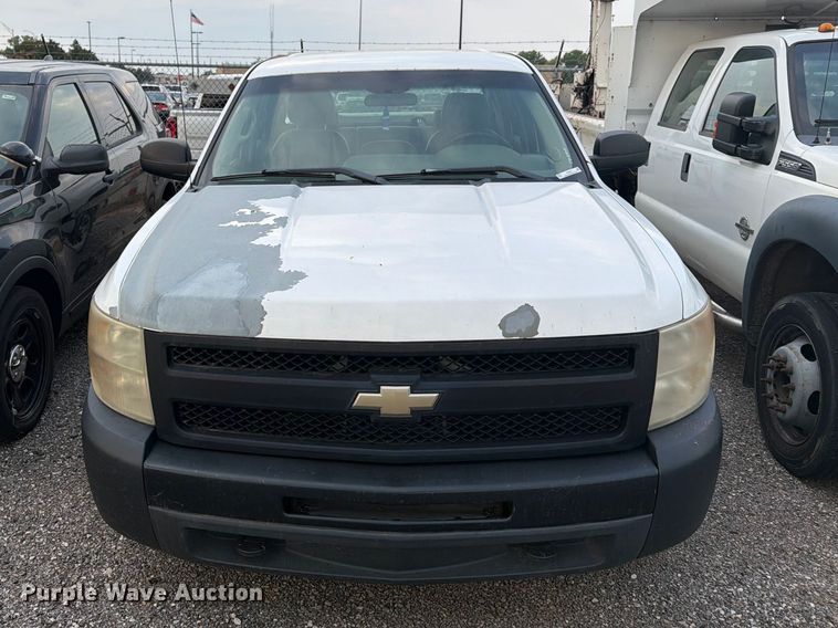 image for item EX4071 2011 Chevrolet Silverado 1500 Crew Cab pickup truck
