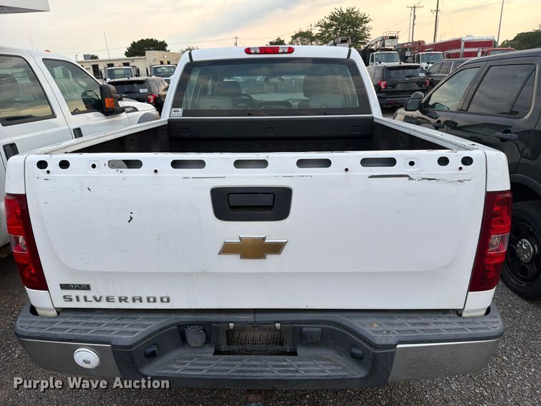 image for item EX4071 2011 Chevrolet Silverado 1500 Crew Cab pickup truck