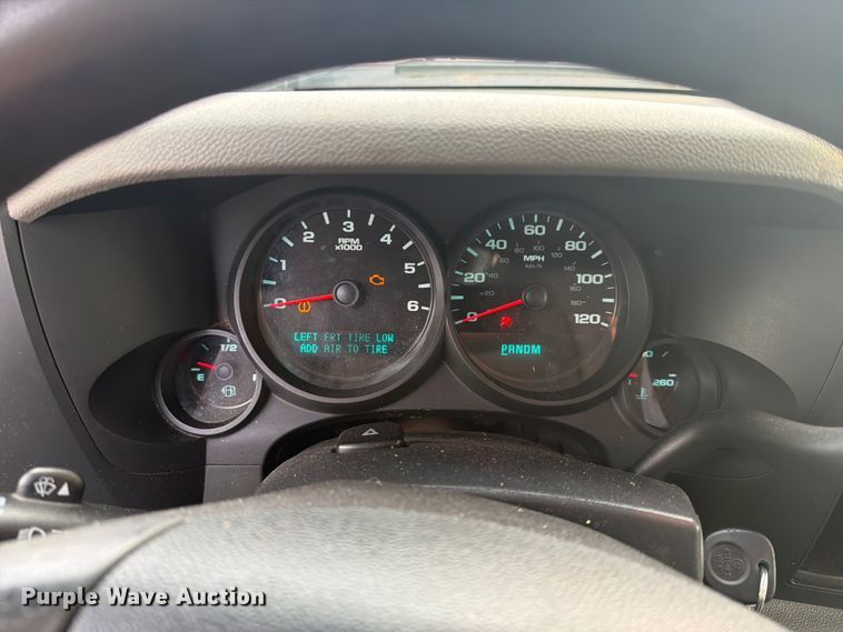 image for item EX4071 2011 Chevrolet Silverado 1500 Crew Cab pickup truck