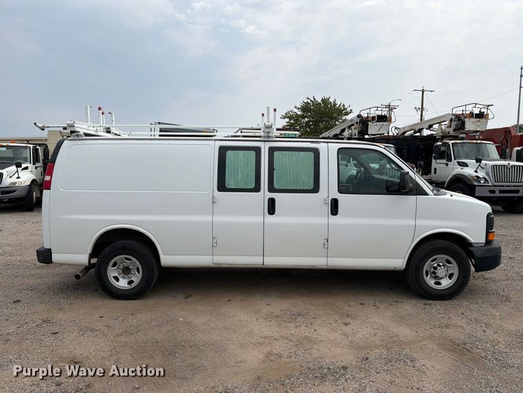 image for item EX4073 2015 Chevrolet Express 2500 van