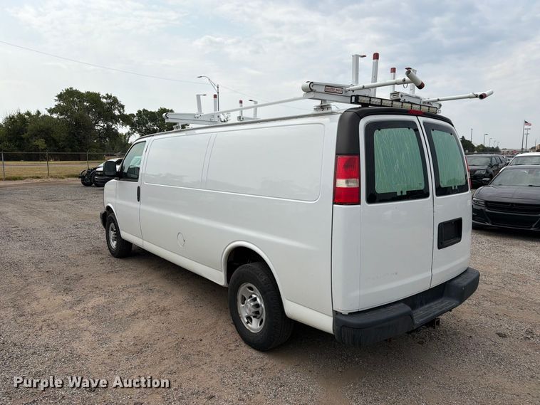 image for item EX4073 2015 Chevrolet Express 2500 van