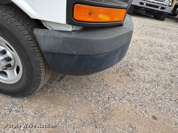 image for item EX4073 2015 Chevrolet Express 2500 van
