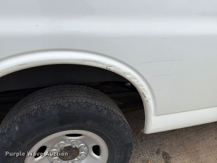 image for item EX4073 2015 Chevrolet Express 2500 van