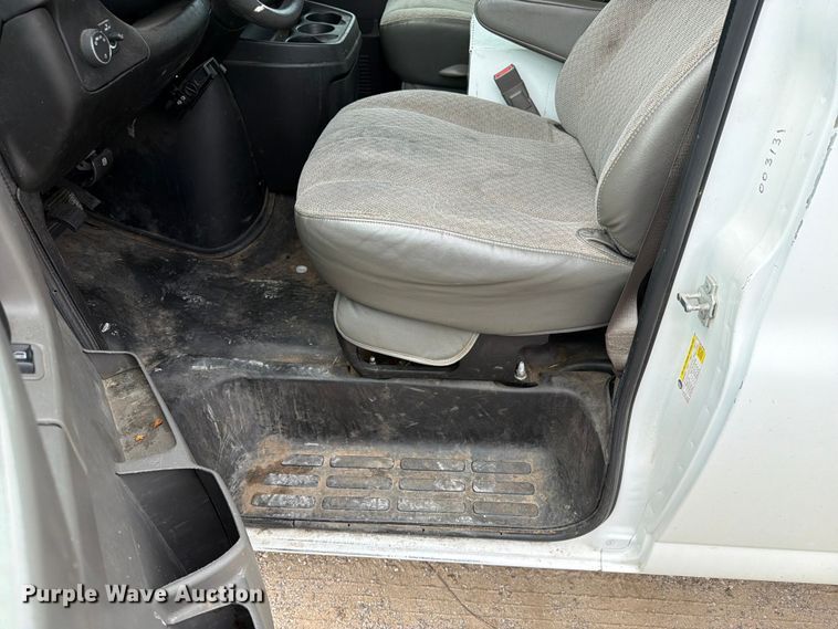 image for item EX4073 2015 Chevrolet Express 2500 van