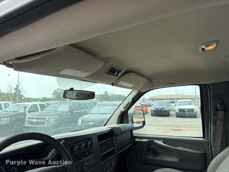 image for item EX4073 2015 Chevrolet Express 2500 van