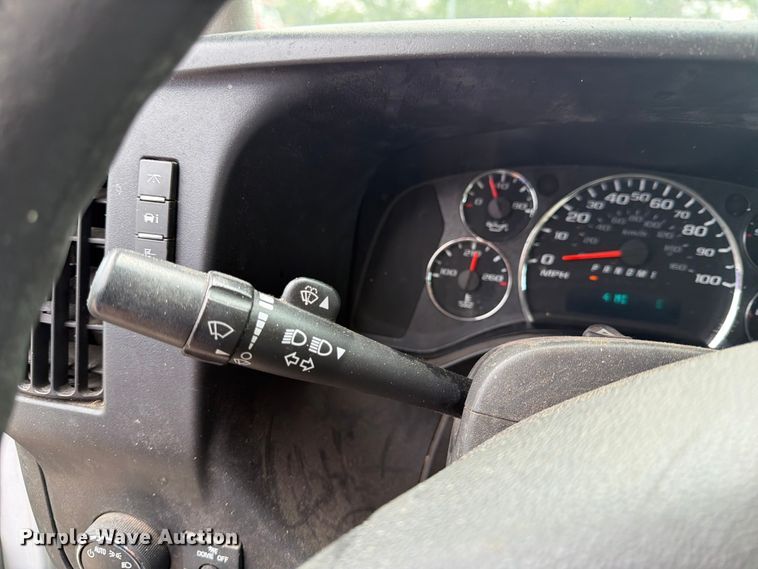 image for item EX4073 2015 Chevrolet Express 2500 van