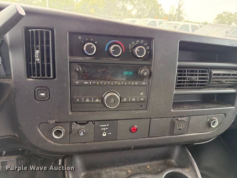 image for item EX4073 2015 Chevrolet Express 2500 van