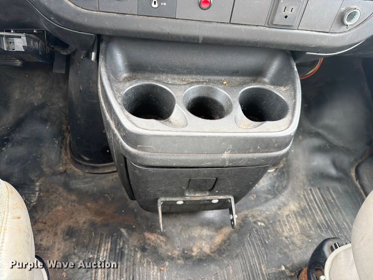 image for item EX4073 2015 Chevrolet Express 2500 van