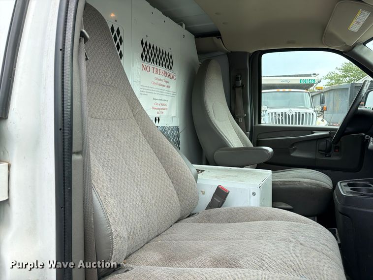 image for item EX4073 2015 Chevrolet Express 2500 van
