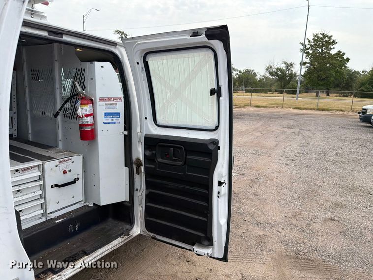 image for item EX4073 2015 Chevrolet Express 2500 van