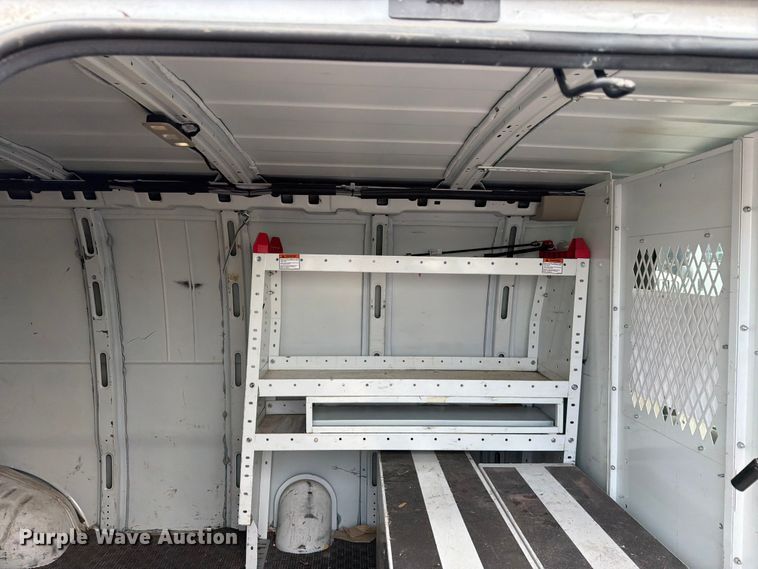 image for item EX4073 2015 Chevrolet Express 2500 van
