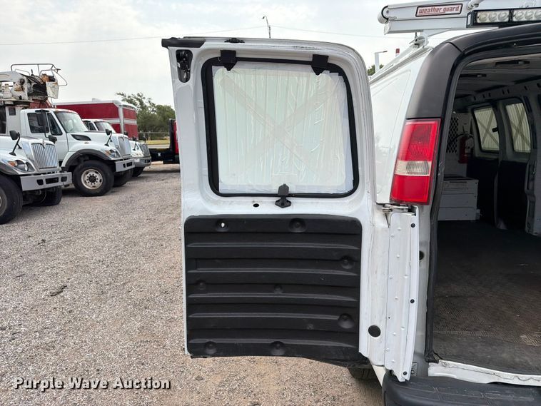 image for item EX4073 2015 Chevrolet Express 2500 van