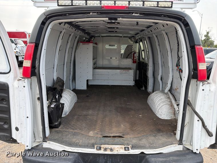 image for item EX4073 2015 Chevrolet Express 2500 van