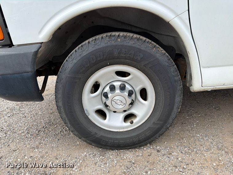 image for item EX4073 2015 Chevrolet Express 2500 van