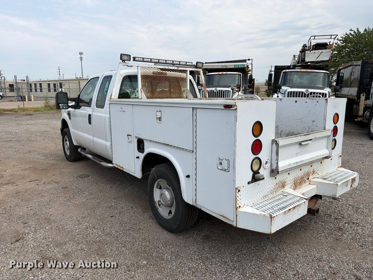 image for item EX4074 2008 Ford F250 Super Duty Ext. Cab utility bed pickup truck