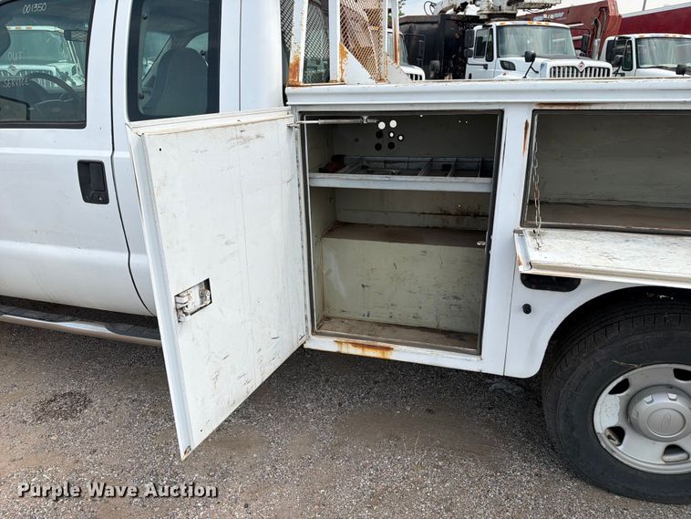 image for item EX4074 2008 Ford F250 Super Duty Ext. Cab utility bed pickup truck