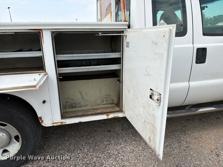 image for item EX4074 2008 Ford F250 Super Duty Ext. Cab utility bed pickup truck