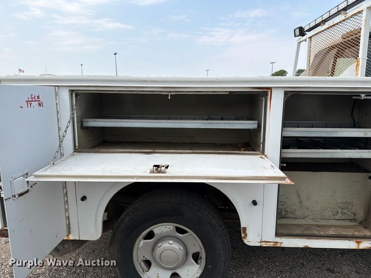 image for item EX4074 2008 Ford F250 Super Duty Ext. Cab utility bed pickup truck