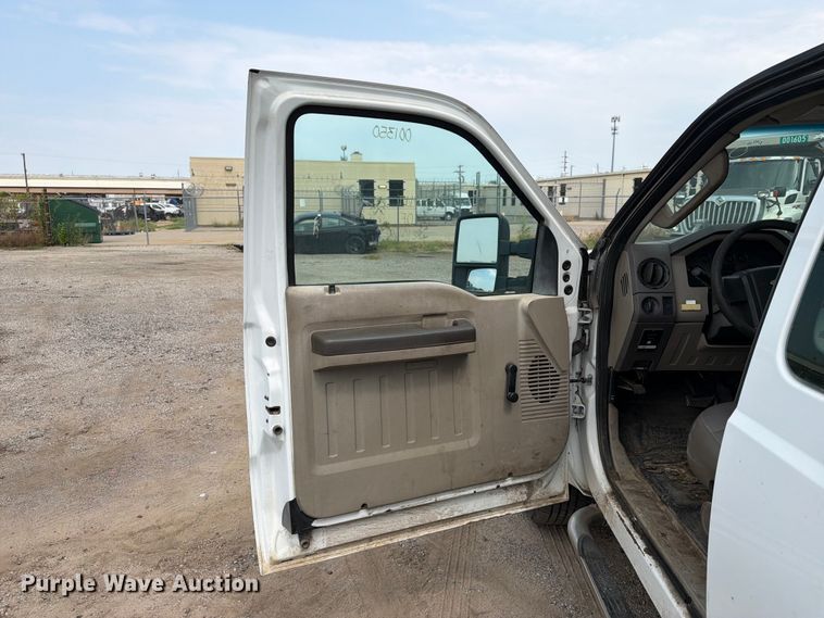 image for item EX4074 2008 Ford F250 Super Duty Ext. Cab utility bed pickup truck