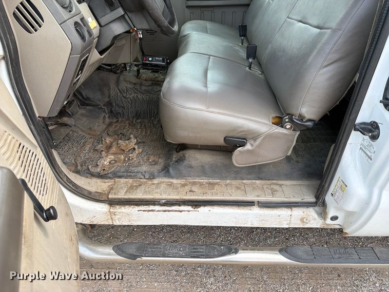 image for item EX4074 2008 Ford F250 Super Duty Ext. Cab utility bed pickup truck