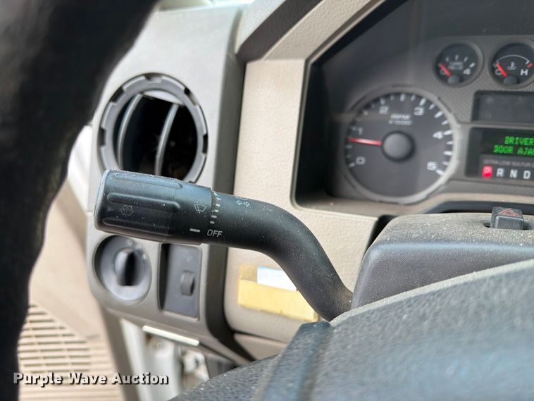 image for item EX4074 2008 Ford F250 Super Duty Ext. Cab utility bed pickup truck