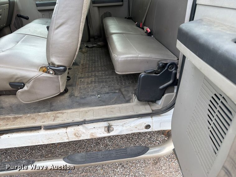 image for item EX4074 2008 Ford F250 Super Duty Ext. Cab utility bed pickup truck