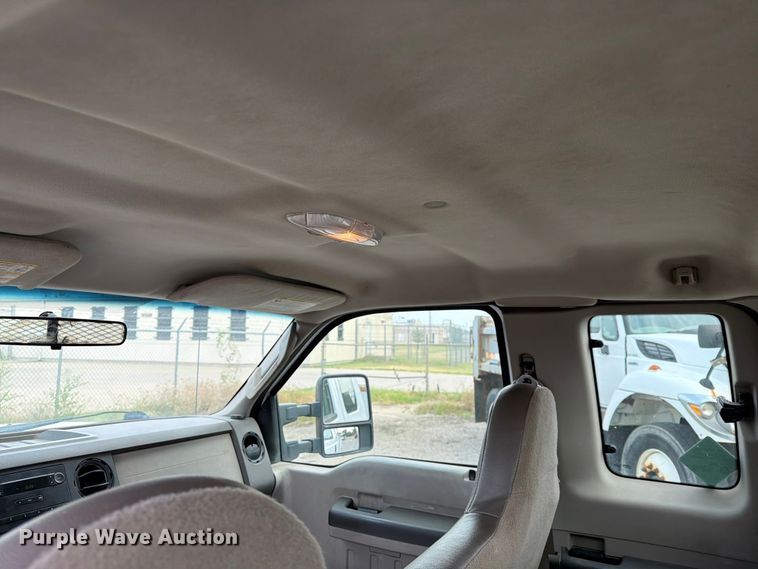 image for item EX4074 2008 Ford F250 Super Duty Ext. Cab utility bed pickup truck