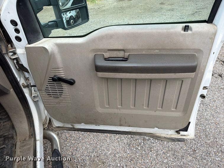 image for item EX4074 2008 Ford F250 Super Duty Ext. Cab utility bed pickup truck