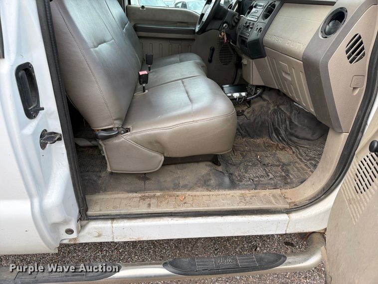 image for item EX4074 2008 Ford F250 Super Duty Ext. Cab utility bed pickup truck