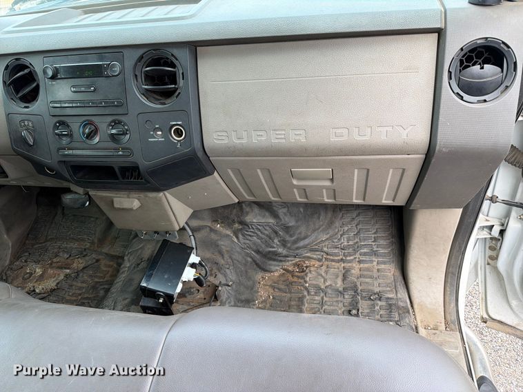 image for item EX4074 2008 Ford F250 Super Duty Ext. Cab utility bed pickup truck