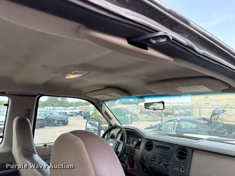 image for item EX4074 2008 Ford F250 Super Duty Ext. Cab utility bed pickup truck