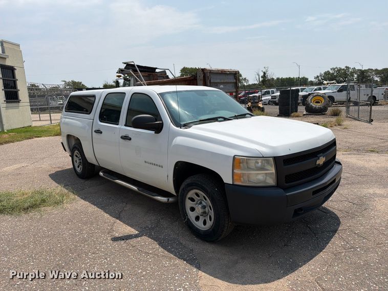 image for item EX4075 2011 Chevrolet Silverado 1500 Crew Cab pickup truck