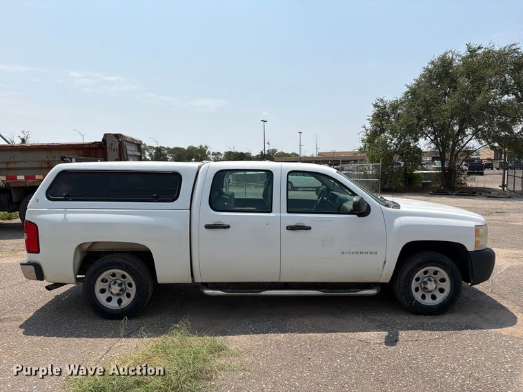 image for item EX4075 2011 Chevrolet Silverado 1500 Crew Cab pickup truck