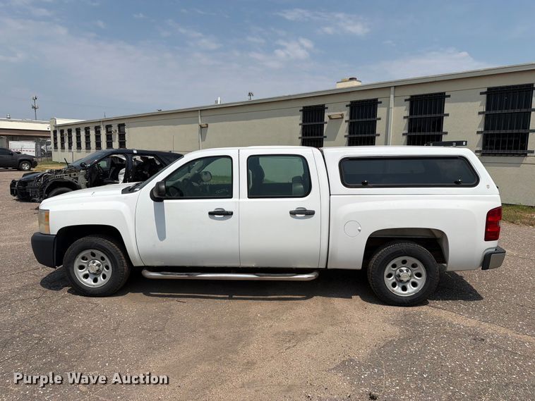 image for item EX4075 2011 Chevrolet Silverado 1500 Crew Cab pickup truck