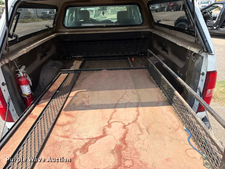 image for item EX4075 2011 Chevrolet Silverado 1500 Crew Cab pickup truck