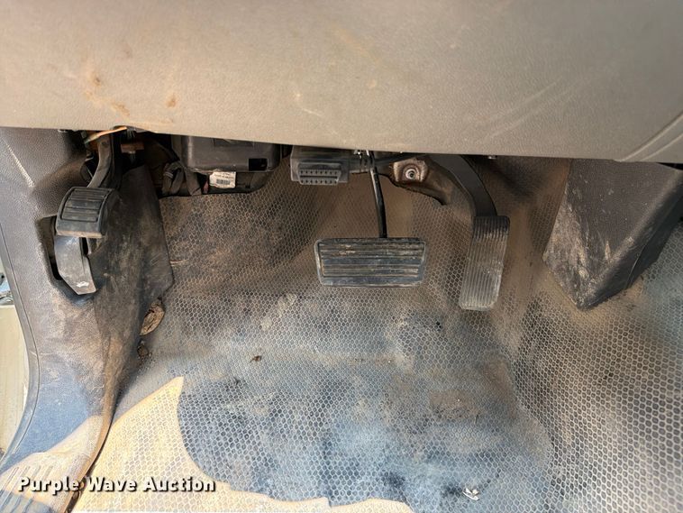 image for item EX4075 2011 Chevrolet Silverado 1500 Crew Cab pickup truck