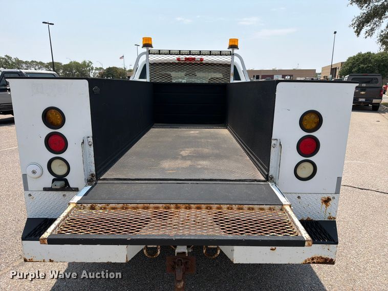 image for item EX4076 2010 Chevrolet Silverado 2500HD Ext. Cab utility bed pickup truck