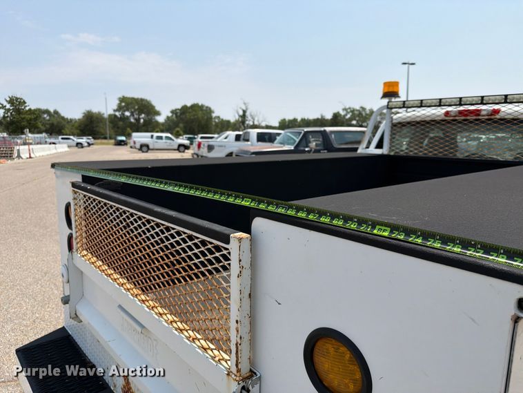 image for item EX4076 2010 Chevrolet Silverado 2500HD Ext. Cab utility bed pickup truck