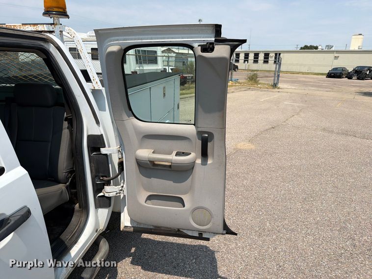 image for item EX4076 2010 Chevrolet Silverado 2500HD Ext. Cab utility bed pickup truck
