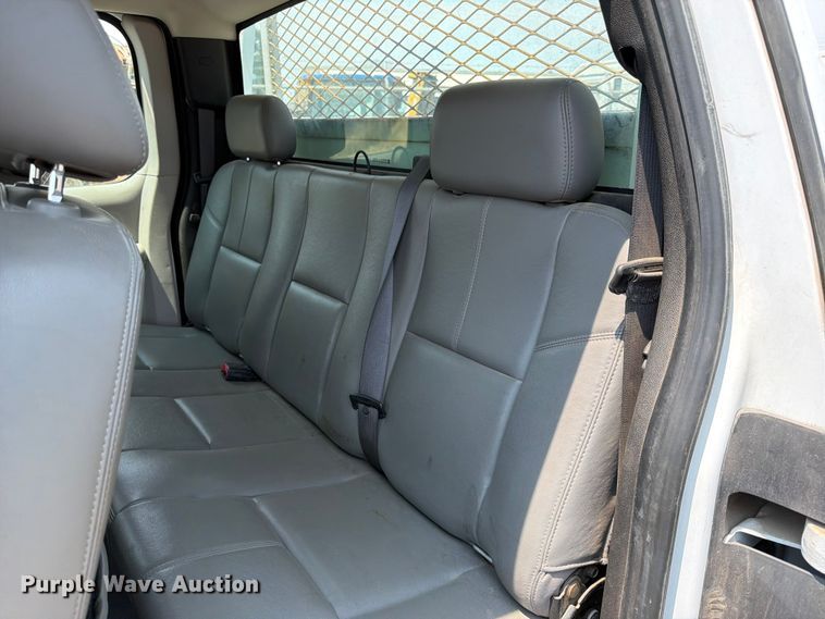image for item EX4076 2010 Chevrolet Silverado 2500HD Ext. Cab utility bed pickup truck