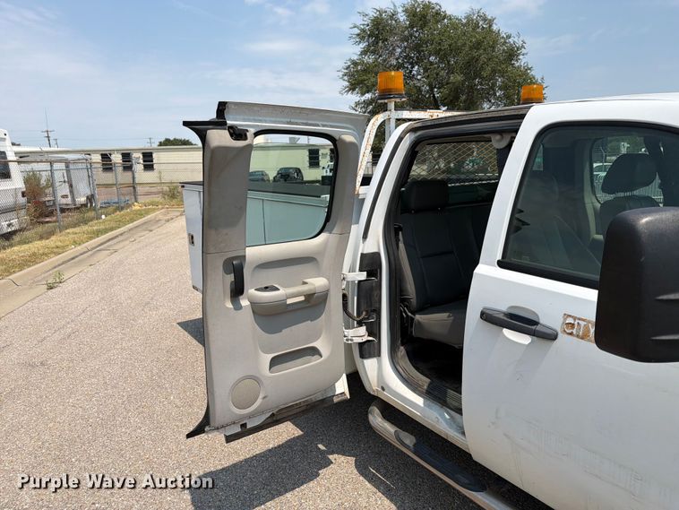 image for item EX4076 2010 Chevrolet Silverado 2500HD Ext. Cab utility bed pickup truck