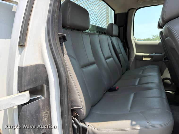 image for item EX4076 2010 Chevrolet Silverado 2500HD Ext. Cab utility bed pickup truck