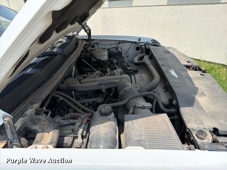 image for item EX4076 2010 Chevrolet Silverado 2500HD Ext. Cab utility bed pickup truck