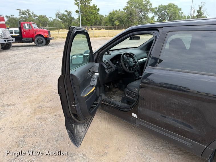 image for item EX4081 2019 Ford Explorer Police SUV